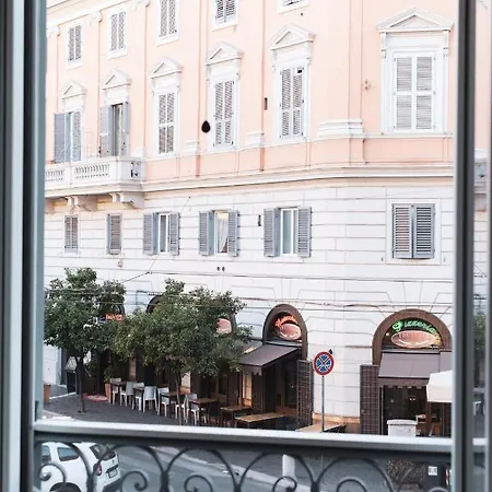 Royal - Elegante Nel Cuore Di Pensionat *