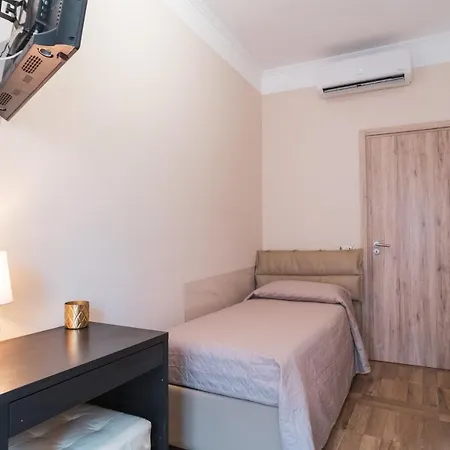 Royal - Elegante Nel Cuore Di 3*