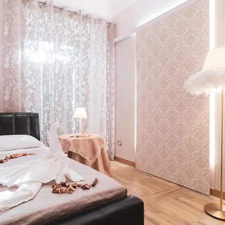 Royal - Elegante Nel Cuore Di